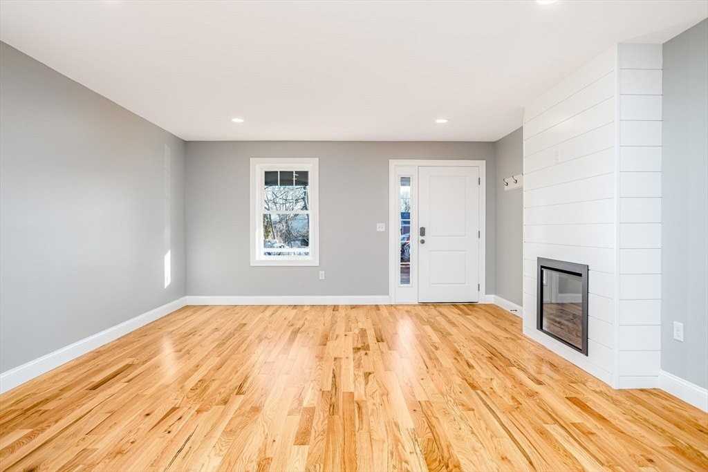 29 Milton St #1 - Photo 7 of 38