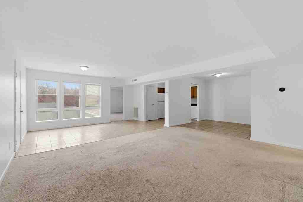 26 Beacon St #10F - Photo 2 of 19