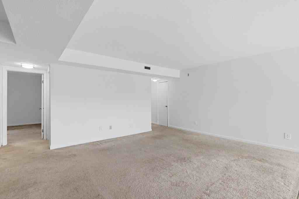 26 Beacon St #10F - Photo 5 of 19