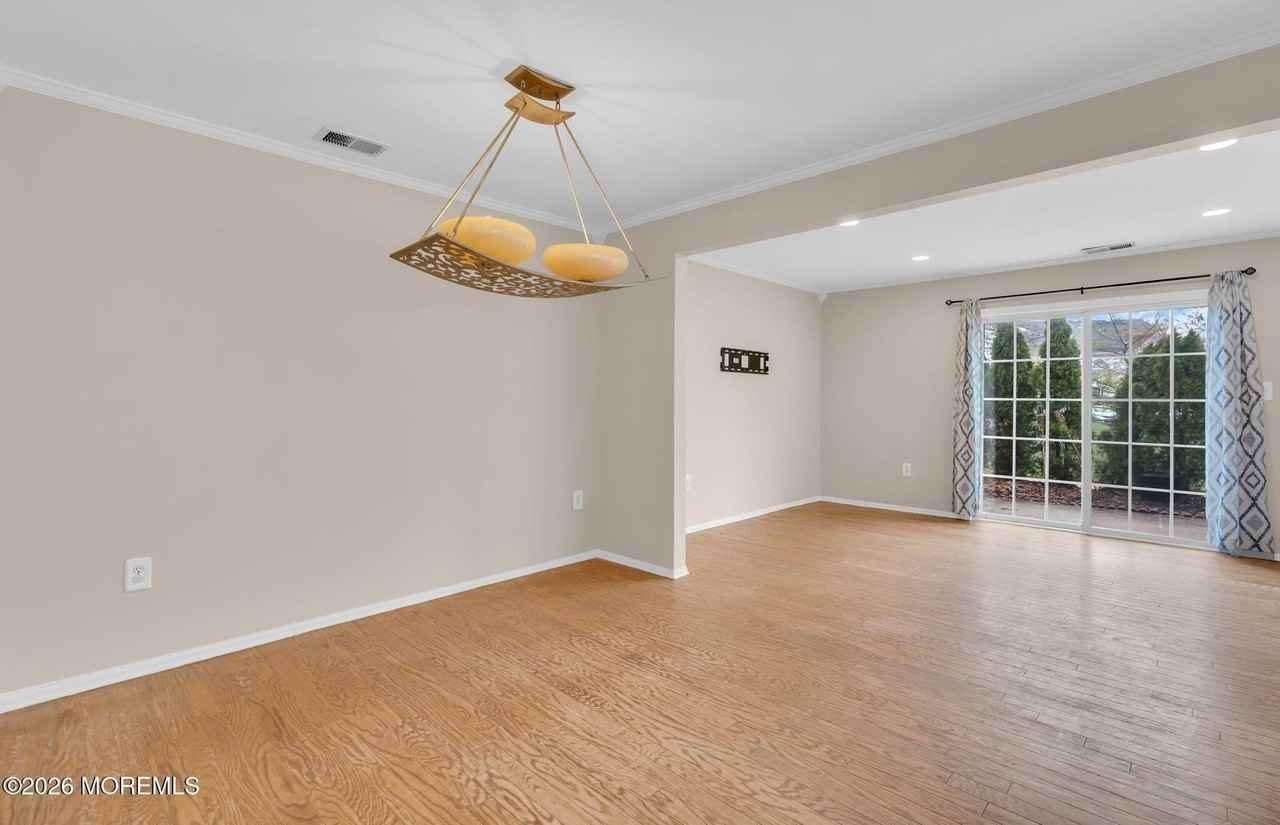 63 Dover Ct - Photo 5 of 20