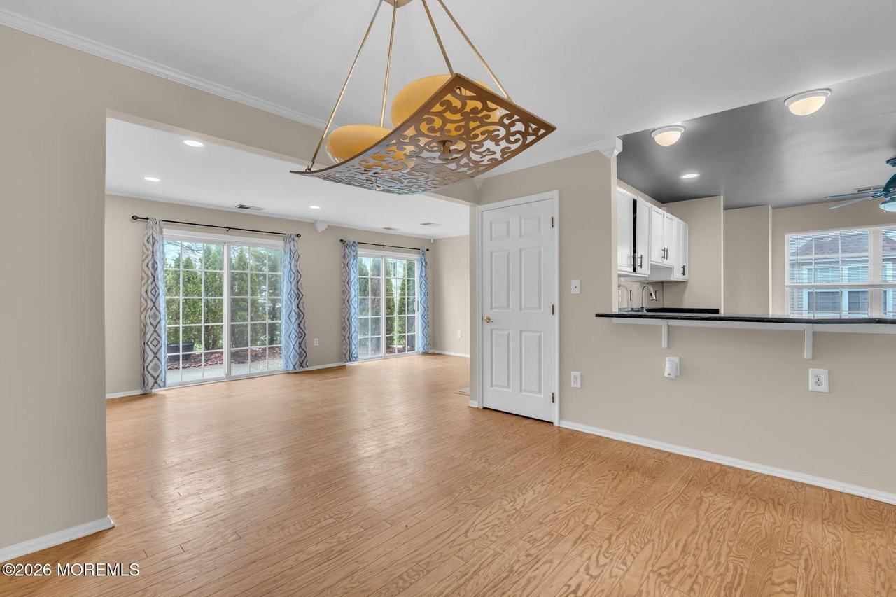 63 Dover Ct - Photo 6 of 20