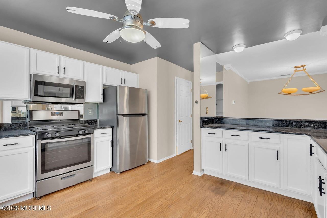 63 Dover Ct - Photo 7 of 20