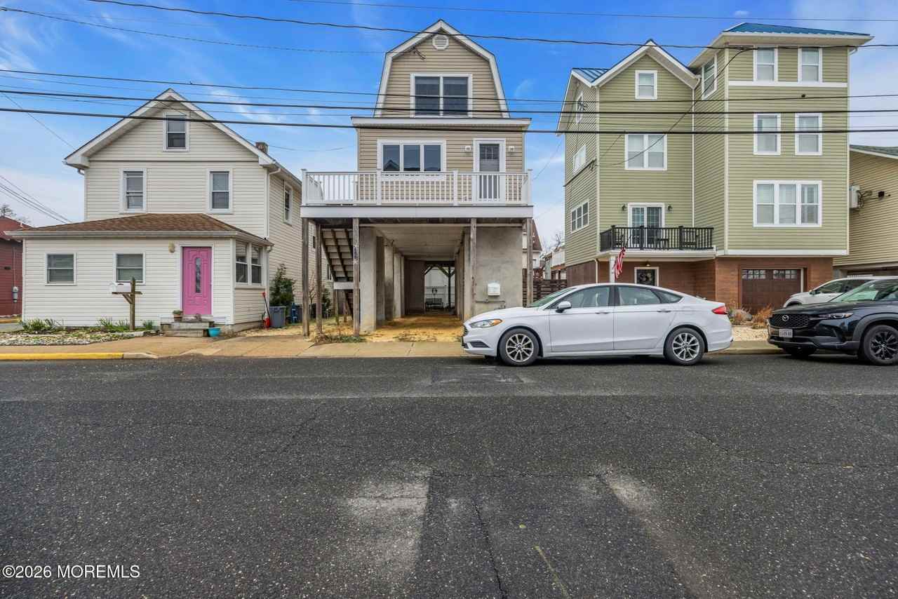 46 Barberie Avenue - Photo 3 of 31