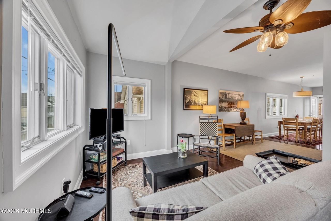 46 Barberie Avenue - Photo 4 of 31