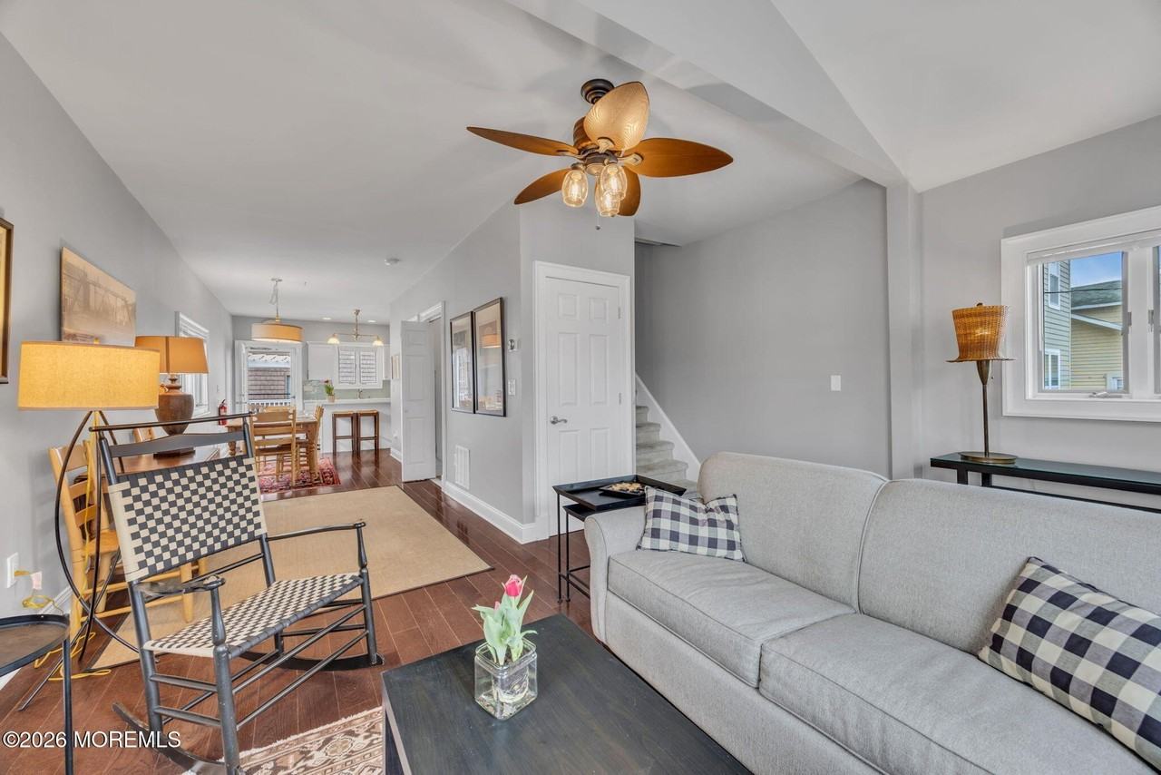 46 Barberie Avenue - Photo 5 of 31