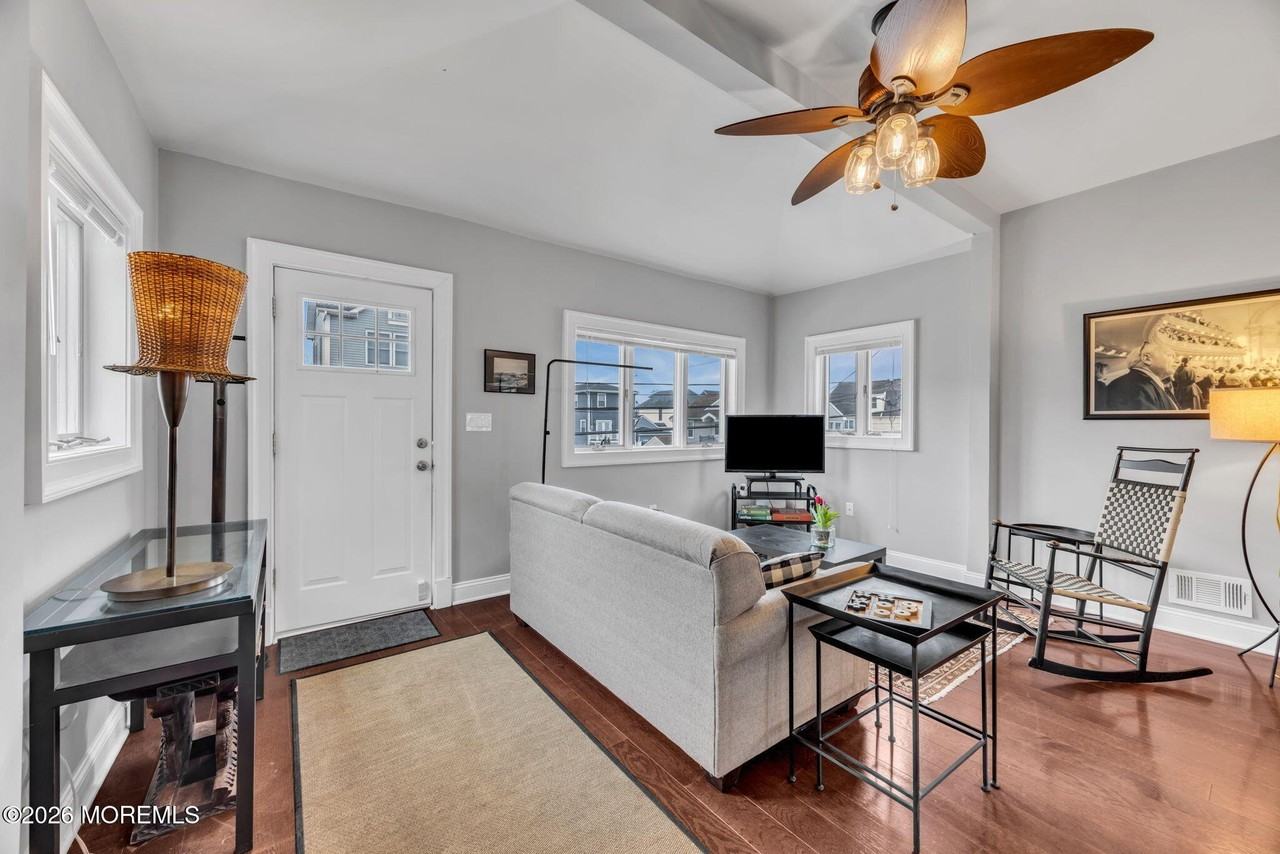 46 Barberie Avenue - Photo 7 of 31