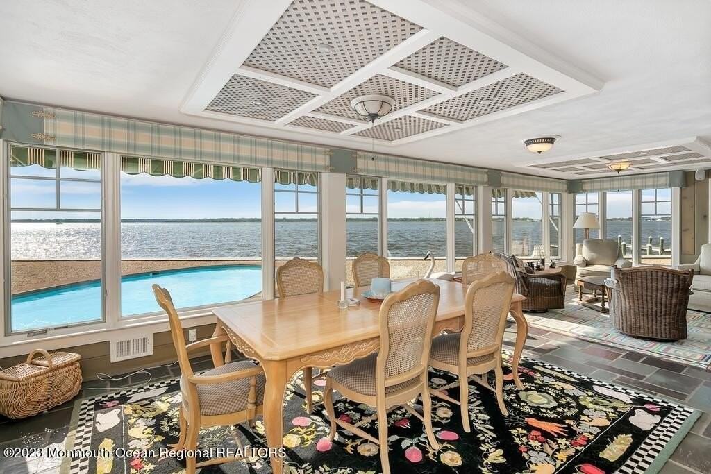 127 Curtis Point Dr - Photo 7 of 34