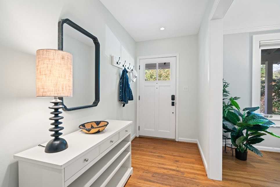 5191 Linnean Ter Nw #1 - Photo 5 of 39