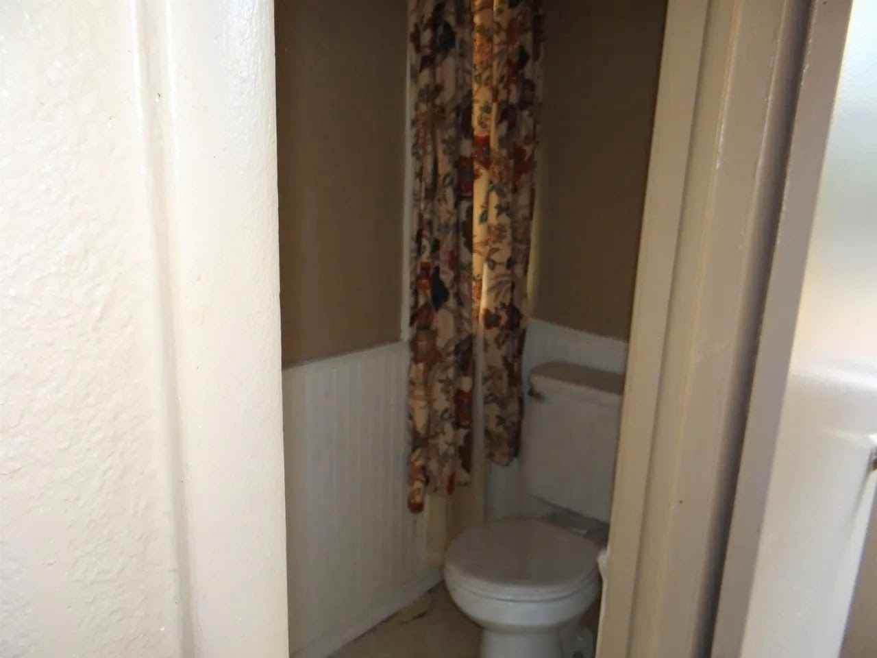 402 N A St #1 - Photo 3 of 8