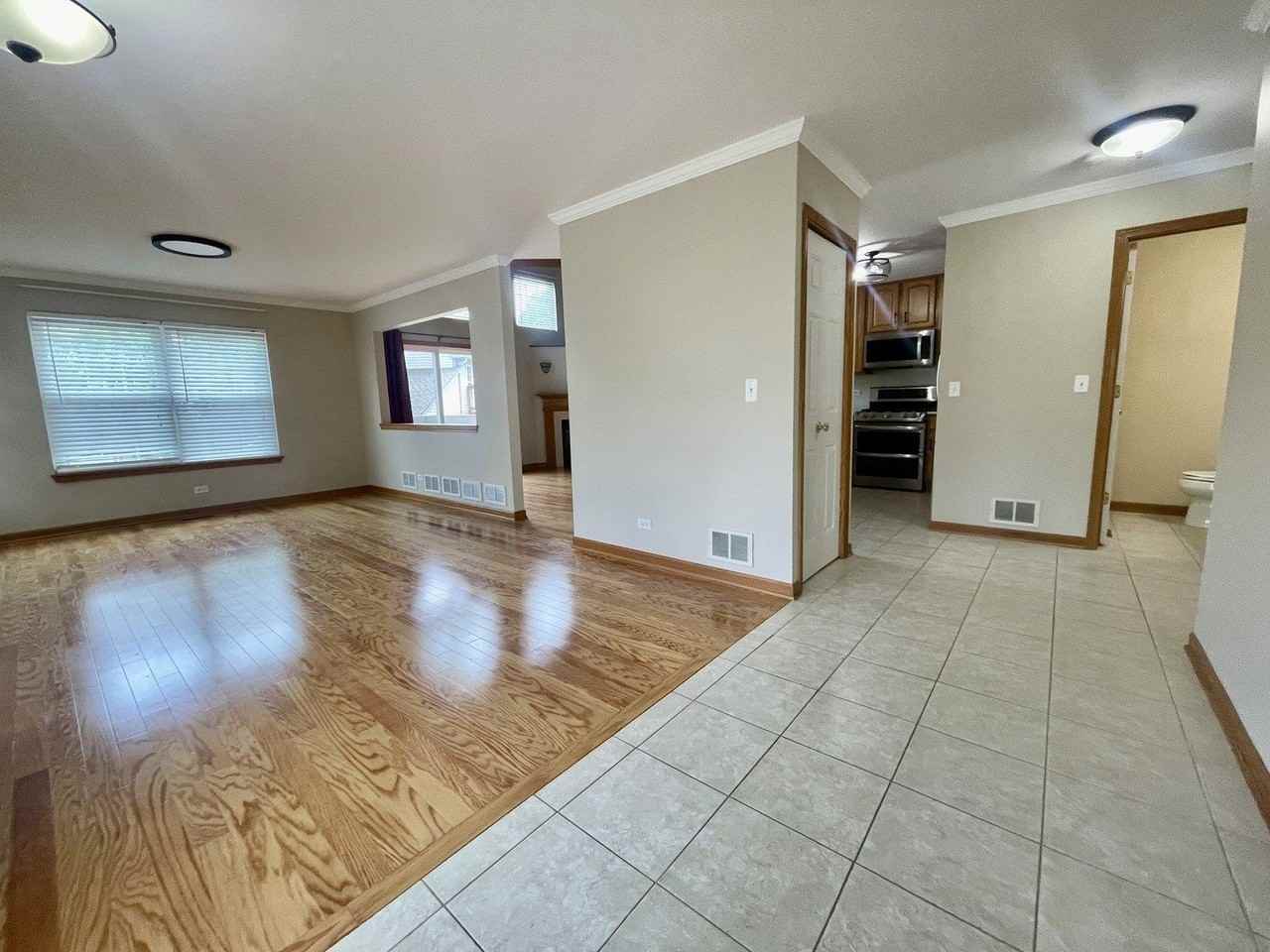 517 WILLOW Way unit: 32-D1-317 - Photo 5 of 36