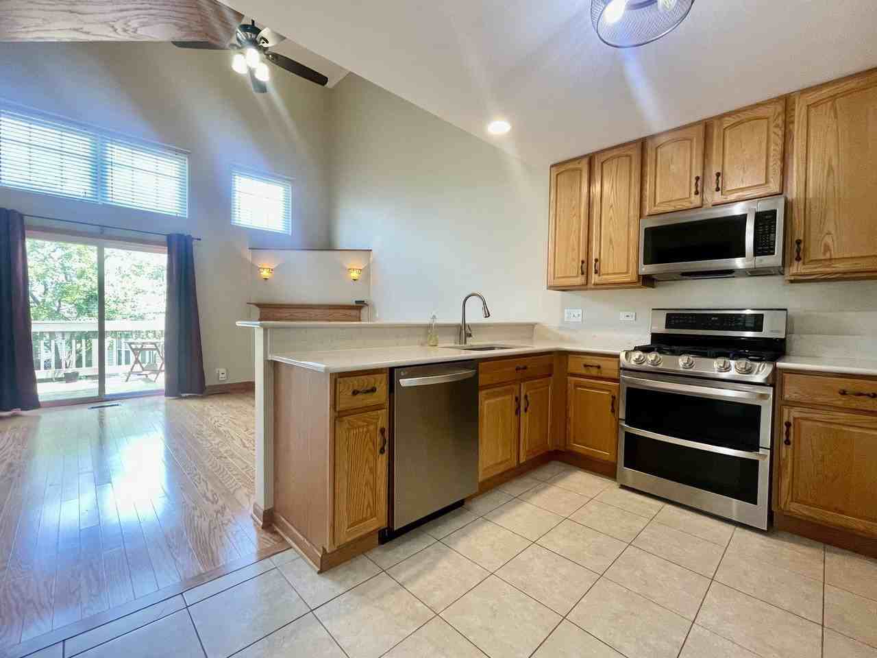 517 WILLOW Way unit: 32-D1-317 - Photo 7 of 36