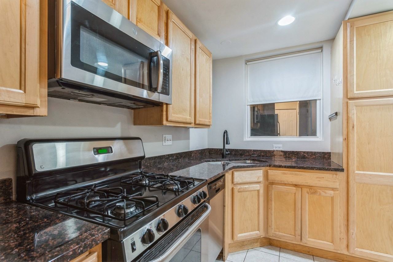 702 Reba Pl Apt G2 - Photo 6 of 13