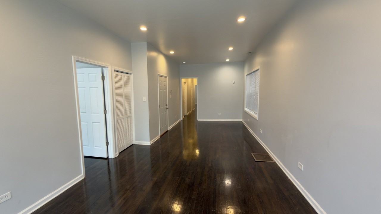 1344 E 72nd Pl Unit 2 - Photo 3 of 20