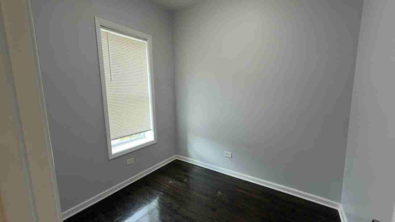 1344 E 72nd Pl Unit 2 - Photo 4 of 20