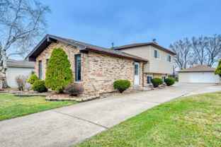 7642 W 92nd Pl - Photo 1 of 1