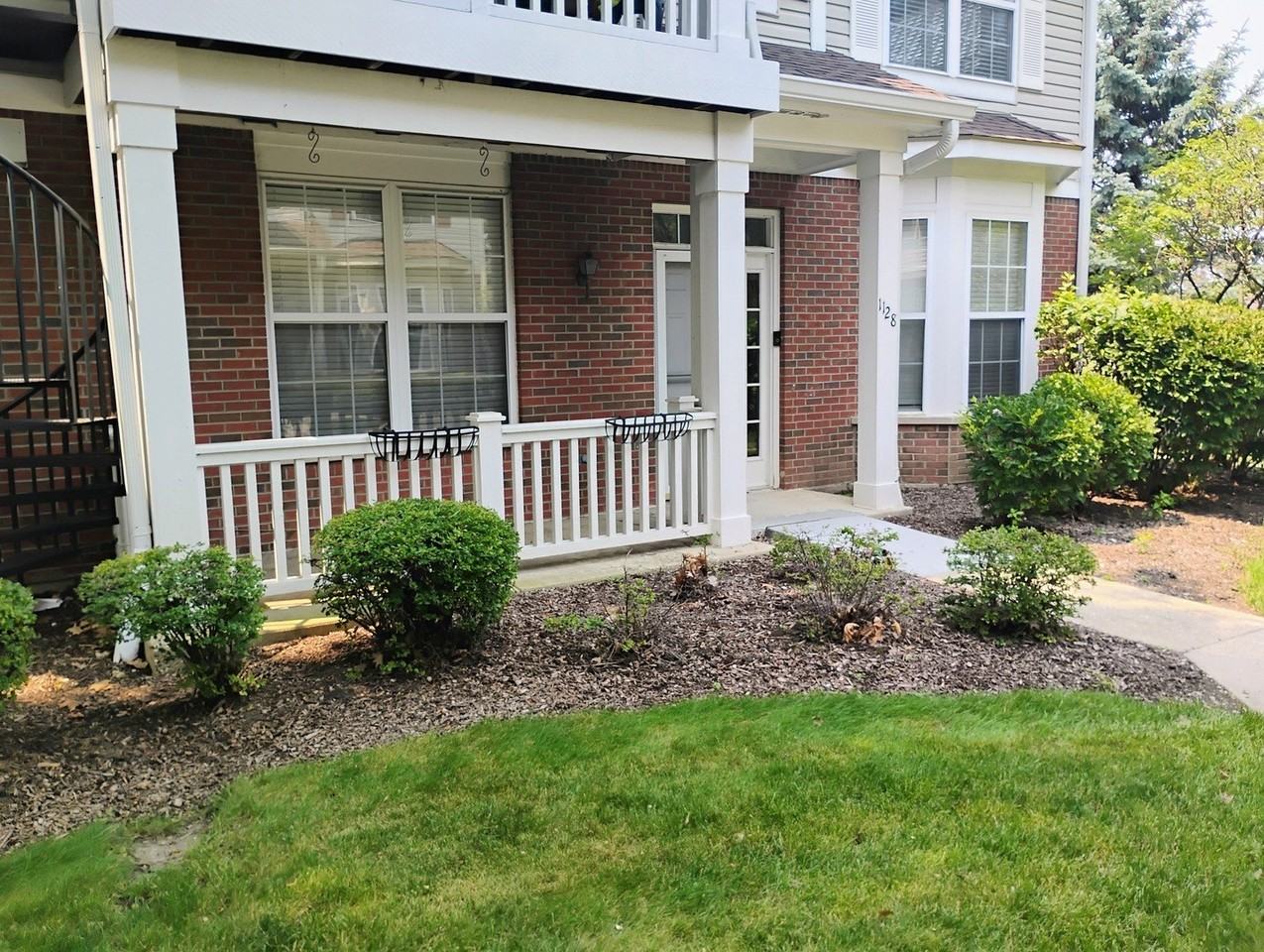 1128 Georgetown Way Unit 1128 - Photo 2 of 22