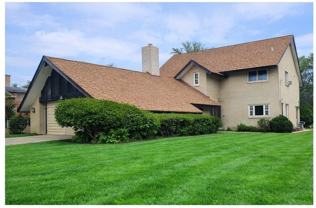 863 N Northwest Hwy #2 - Photo 1 of 1