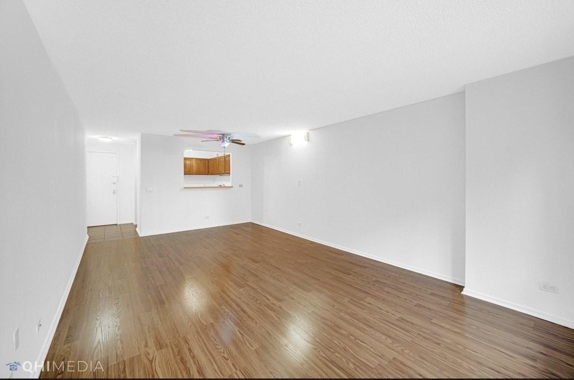 801 S Plymouth Ct #505 - Photo 3 of 11