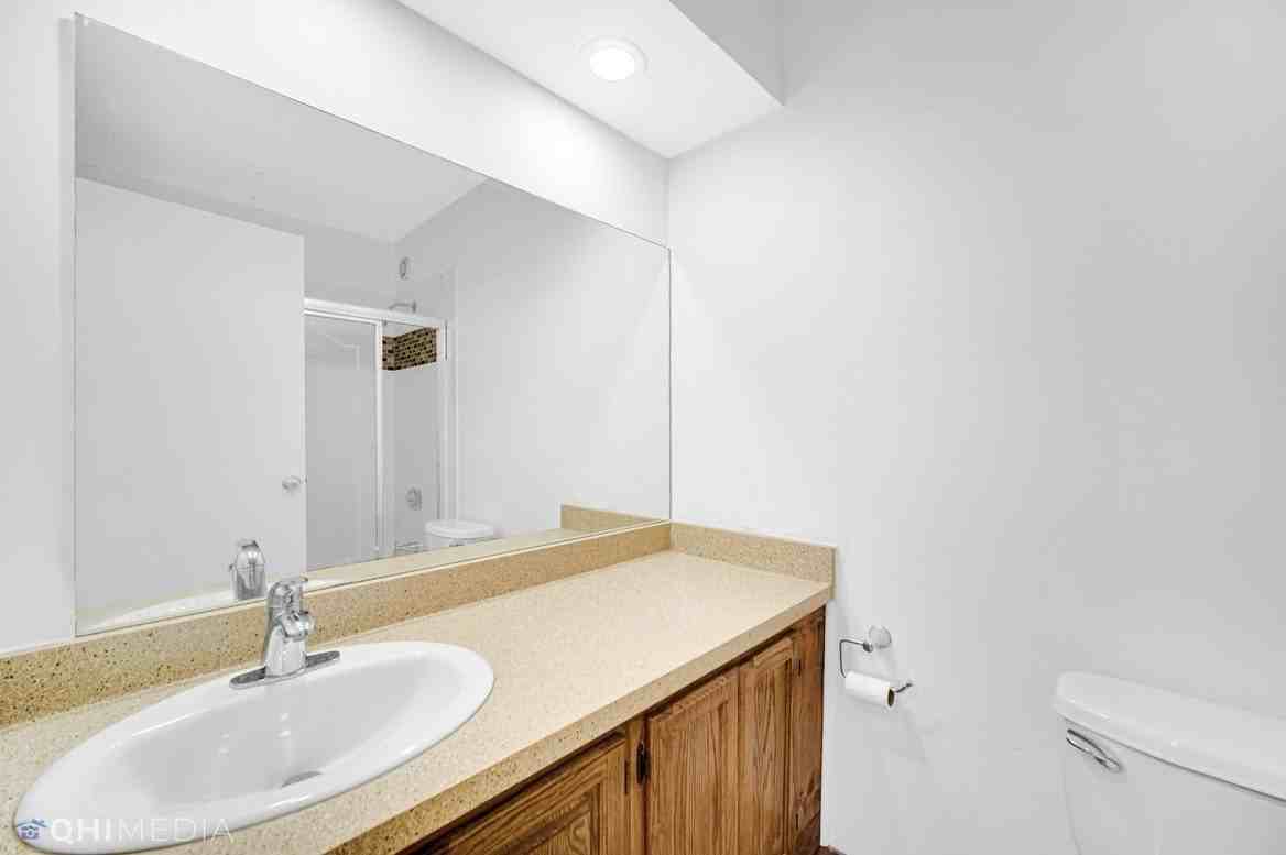 801 S Plymouth Ct #505 - Photo 6 of 11