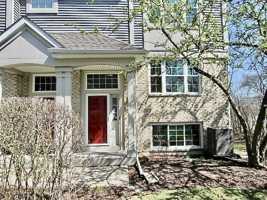 featured image of 2667 Woodmere Dr Unit 2667