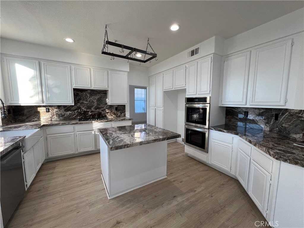 2102 Via Helecho - Photo 3 of 18