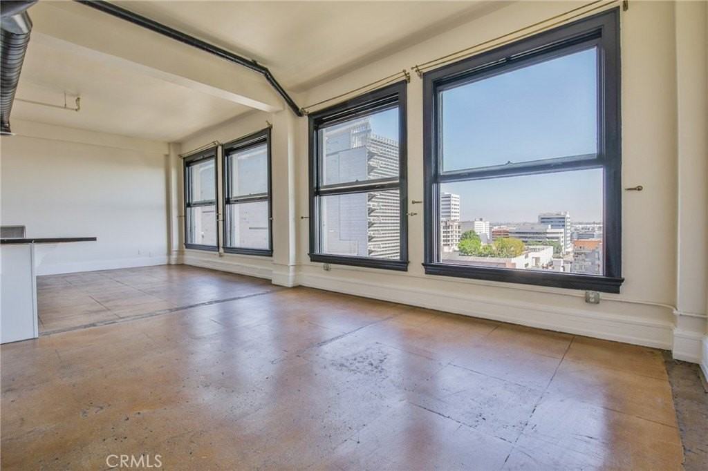 108 W 2nd St #803 - Photo 6 of 34