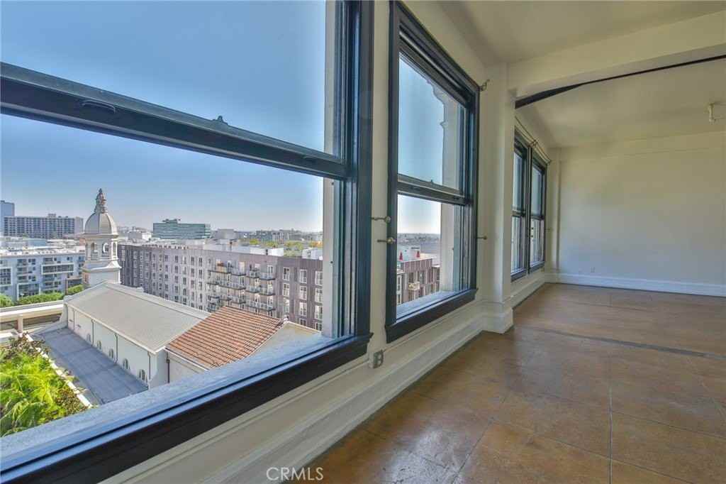 108 W 2nd St #803 - Photo 7 of 34