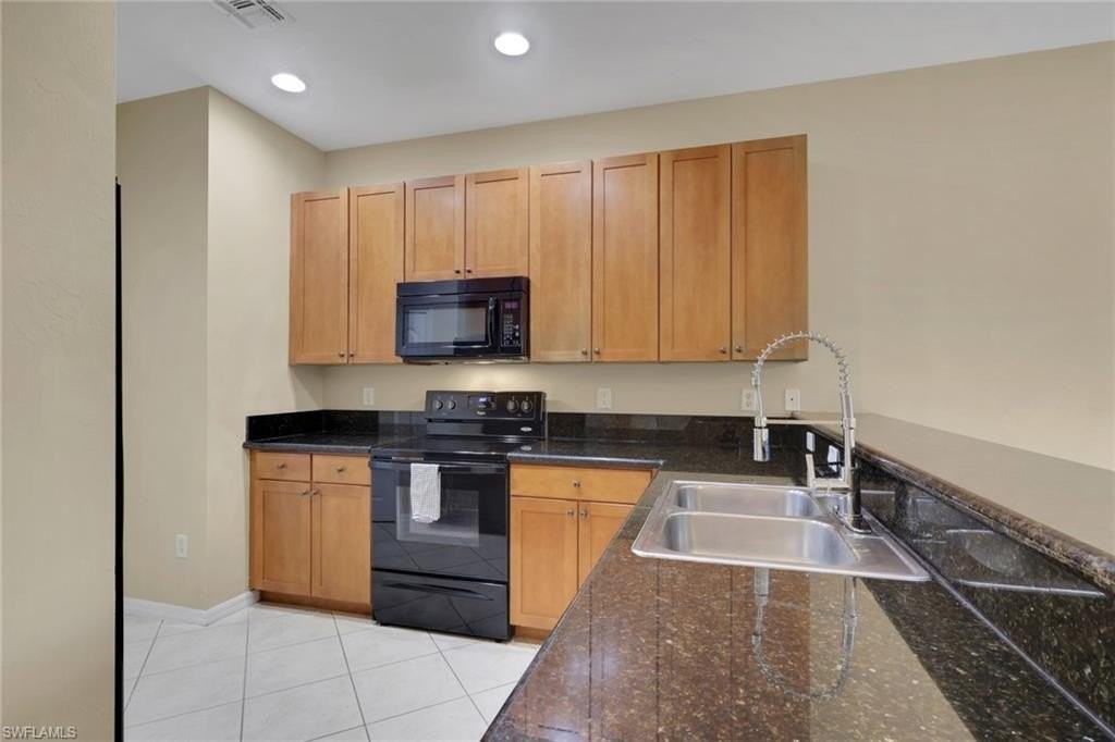 10260 Olivewood Way Unit 58 - Photo 4 of 32