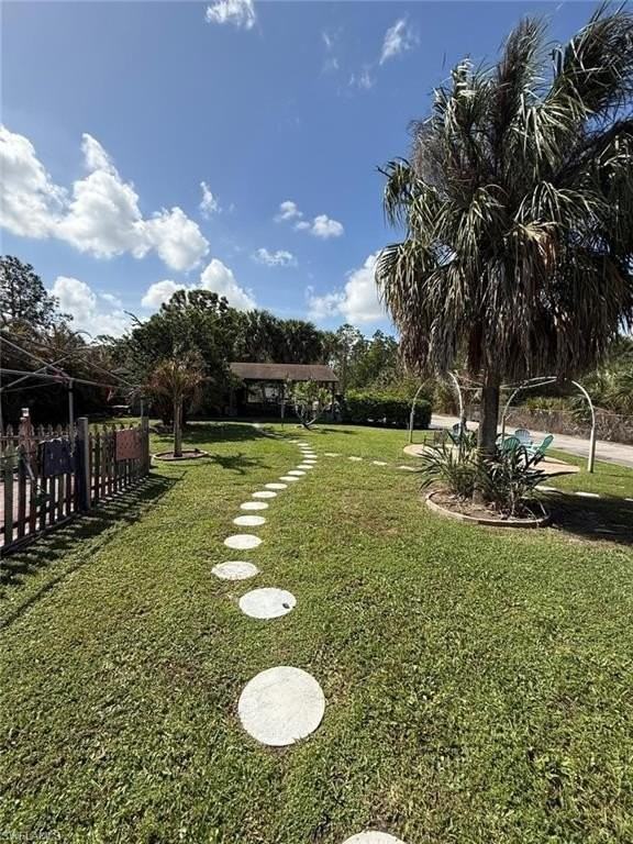 3220 29th Ave Ne - Photo 2 of 8