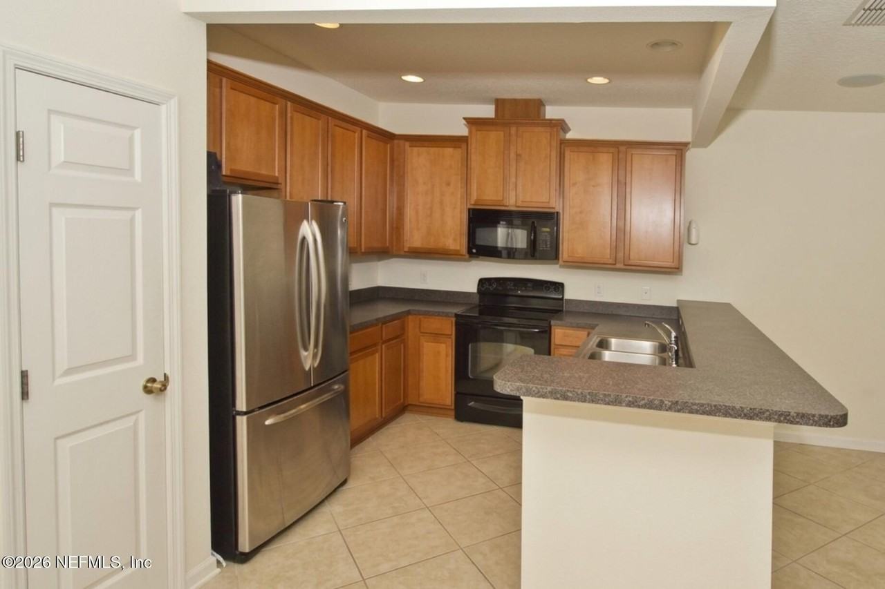 12925 Spring Rain Rd - Photo 5 of 18