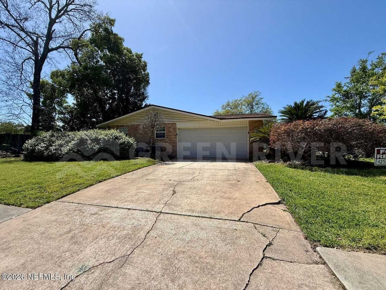 2 Fairway Rd - Photo 3 of 39