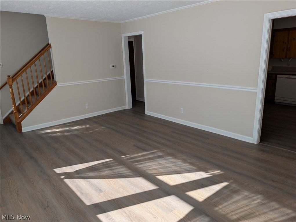 703 Avondale St - Photo 6 of 45