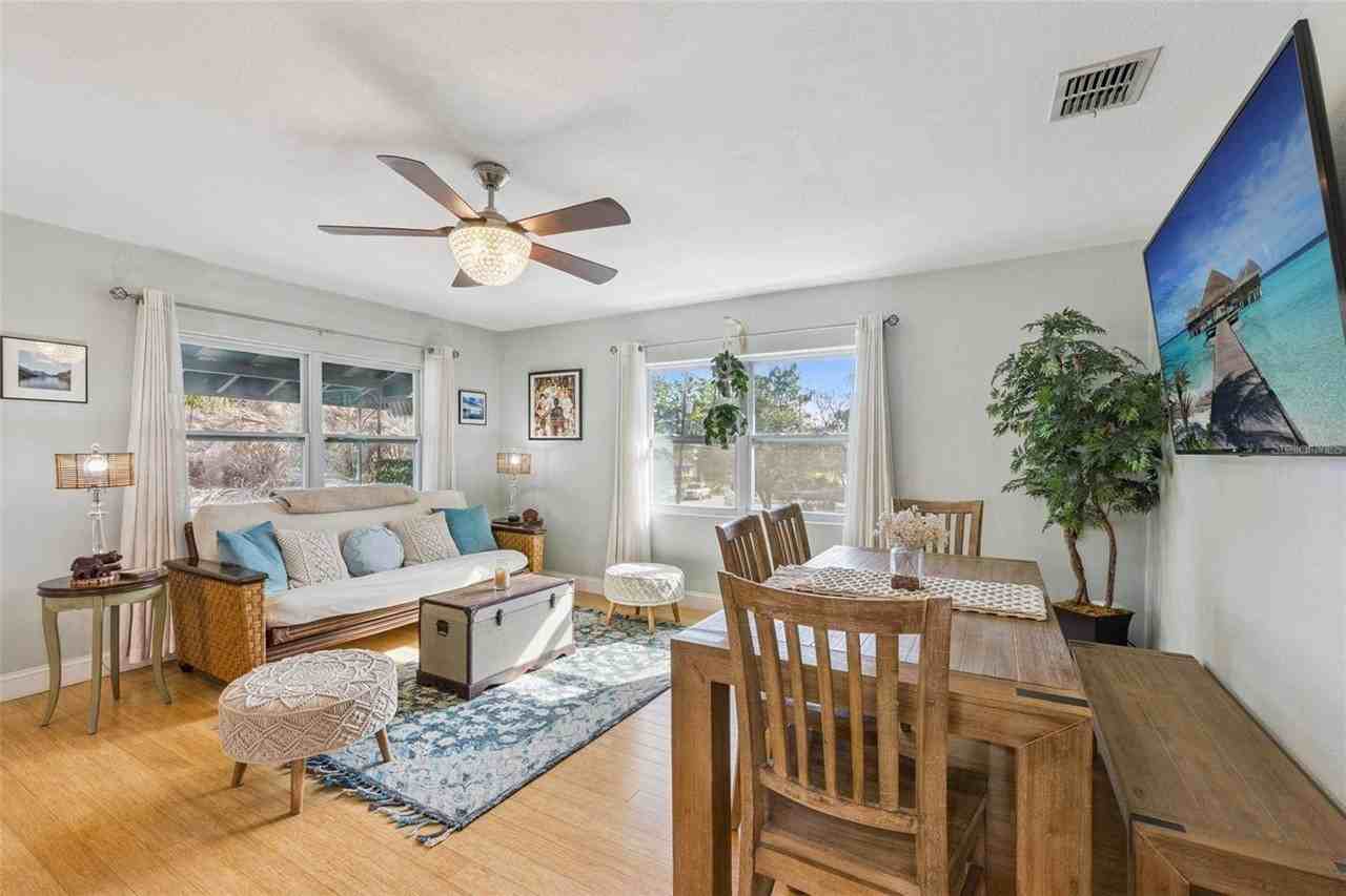 124 E Harding St - Photo 6 of 21