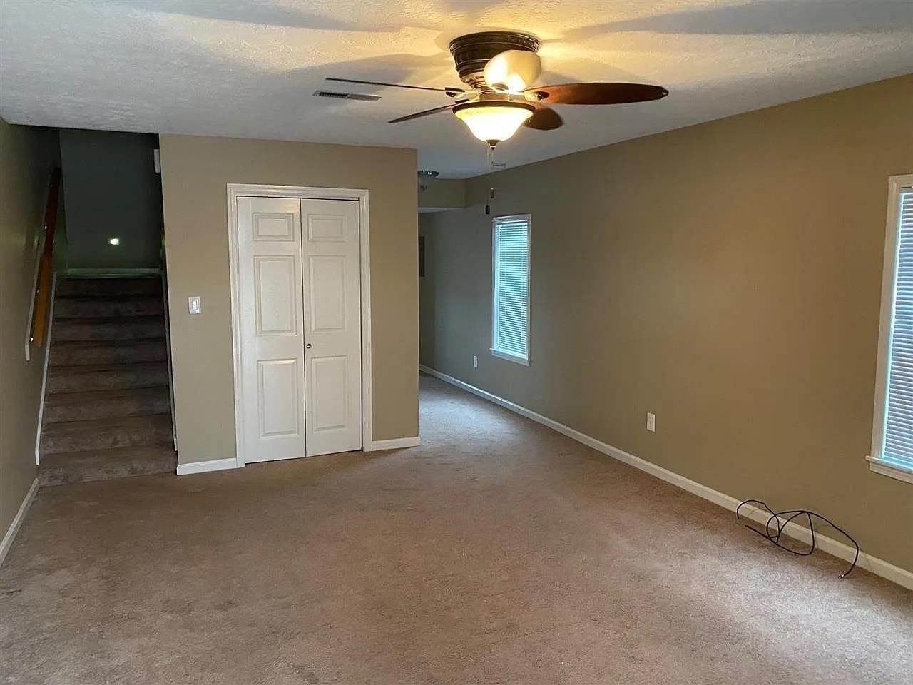 1207 Smallhouse Rd - Photo 4 of 10