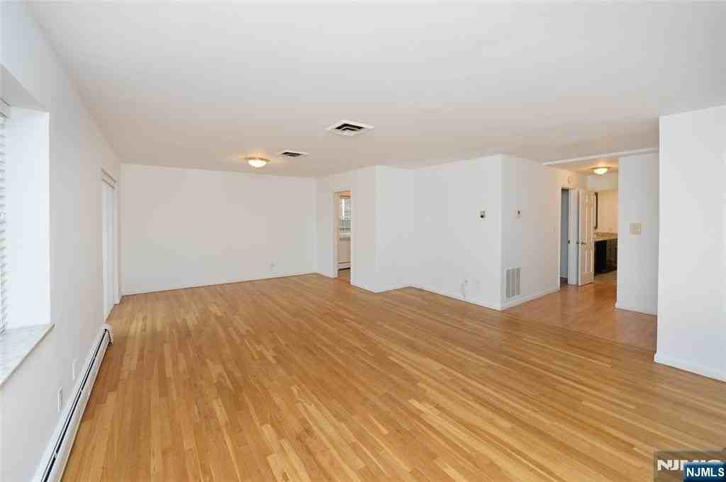 20 Ridge Rd ## 30 - Photo 4 of 13