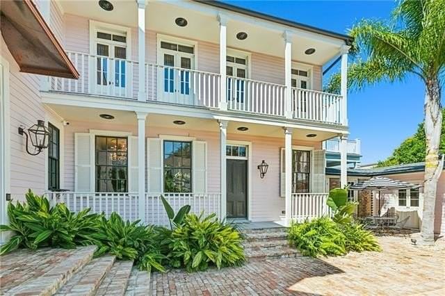 1013 6th St - Photo 2 of 12