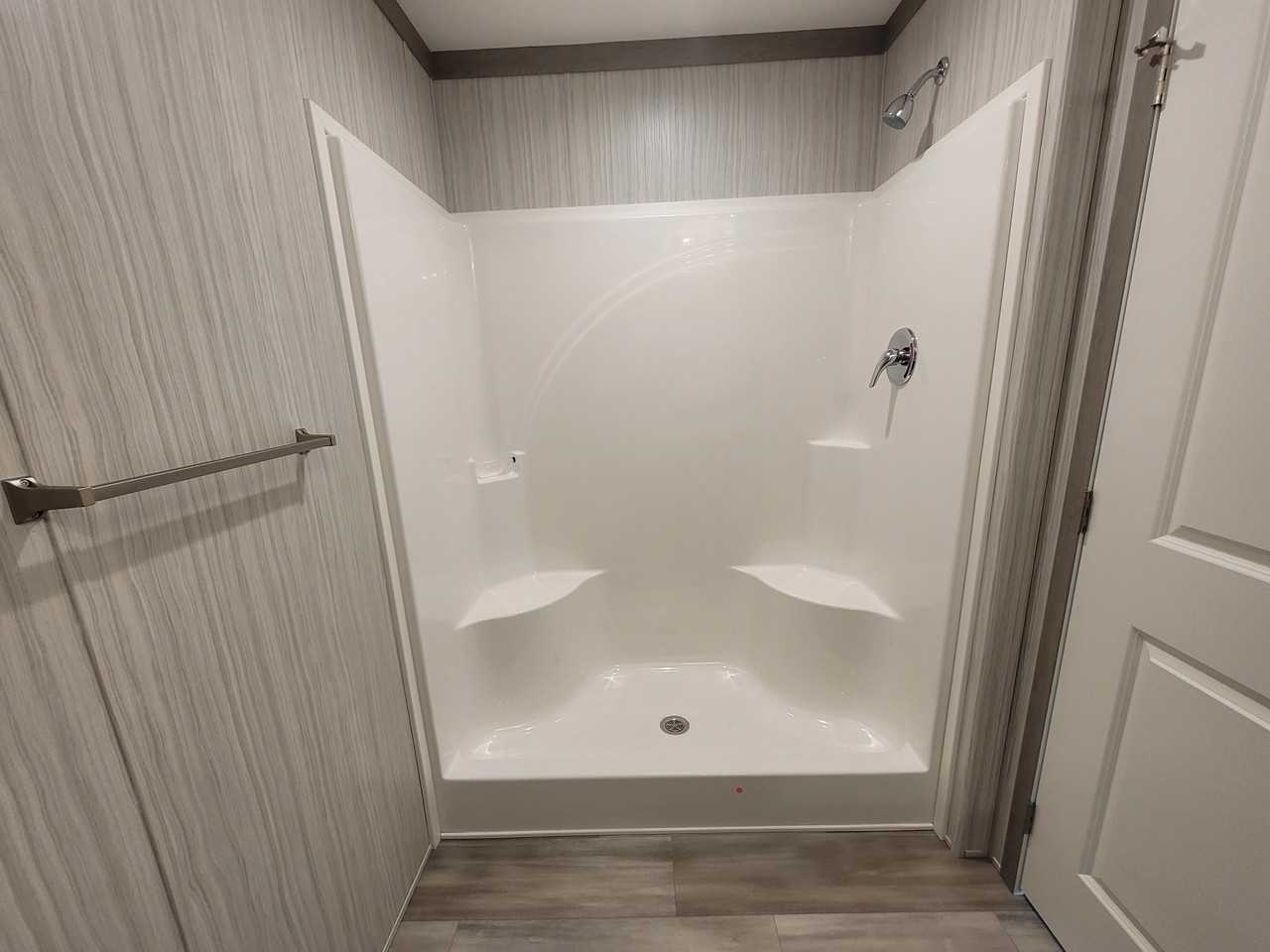 158 Friendly Blvd - Photo 7 of 11