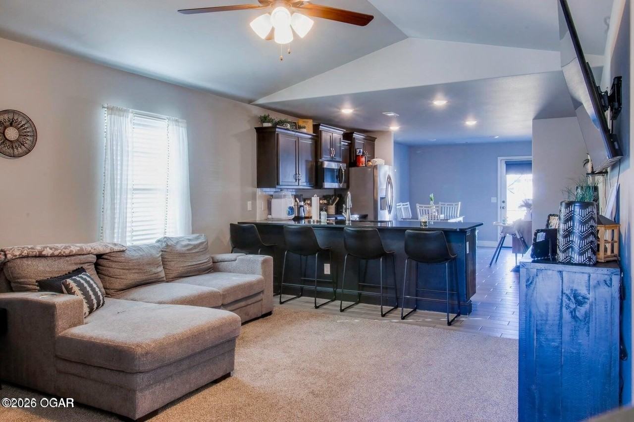 3314 Claire Danielle - Photo 5 of 6