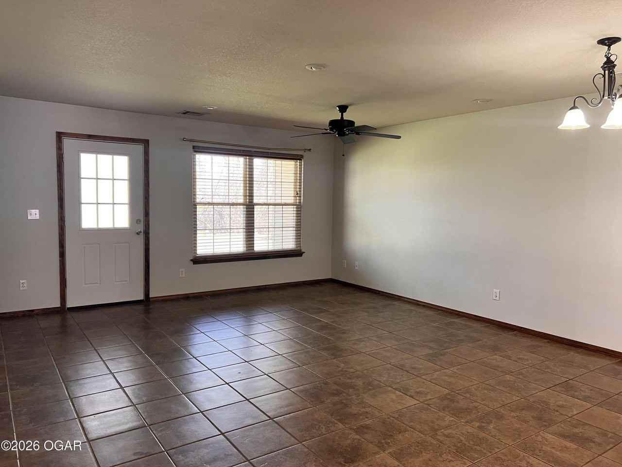 3313 S Kenser Ct - Photo 2 of 14