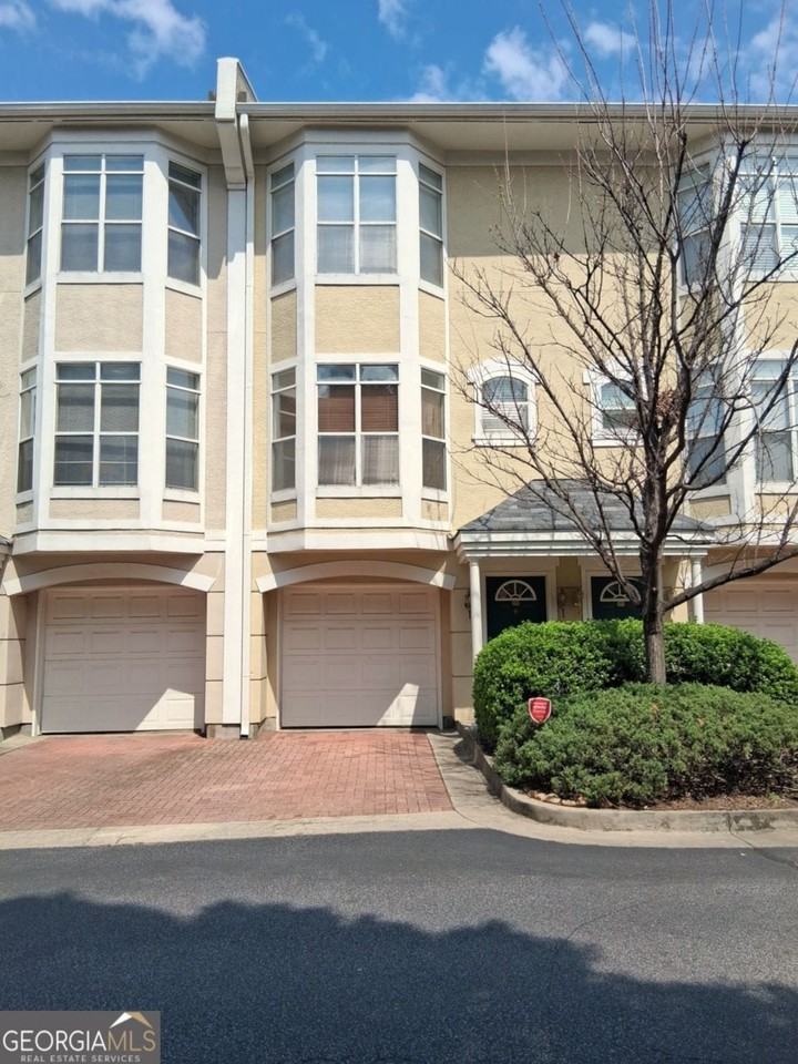 375 Highland Ave Ne