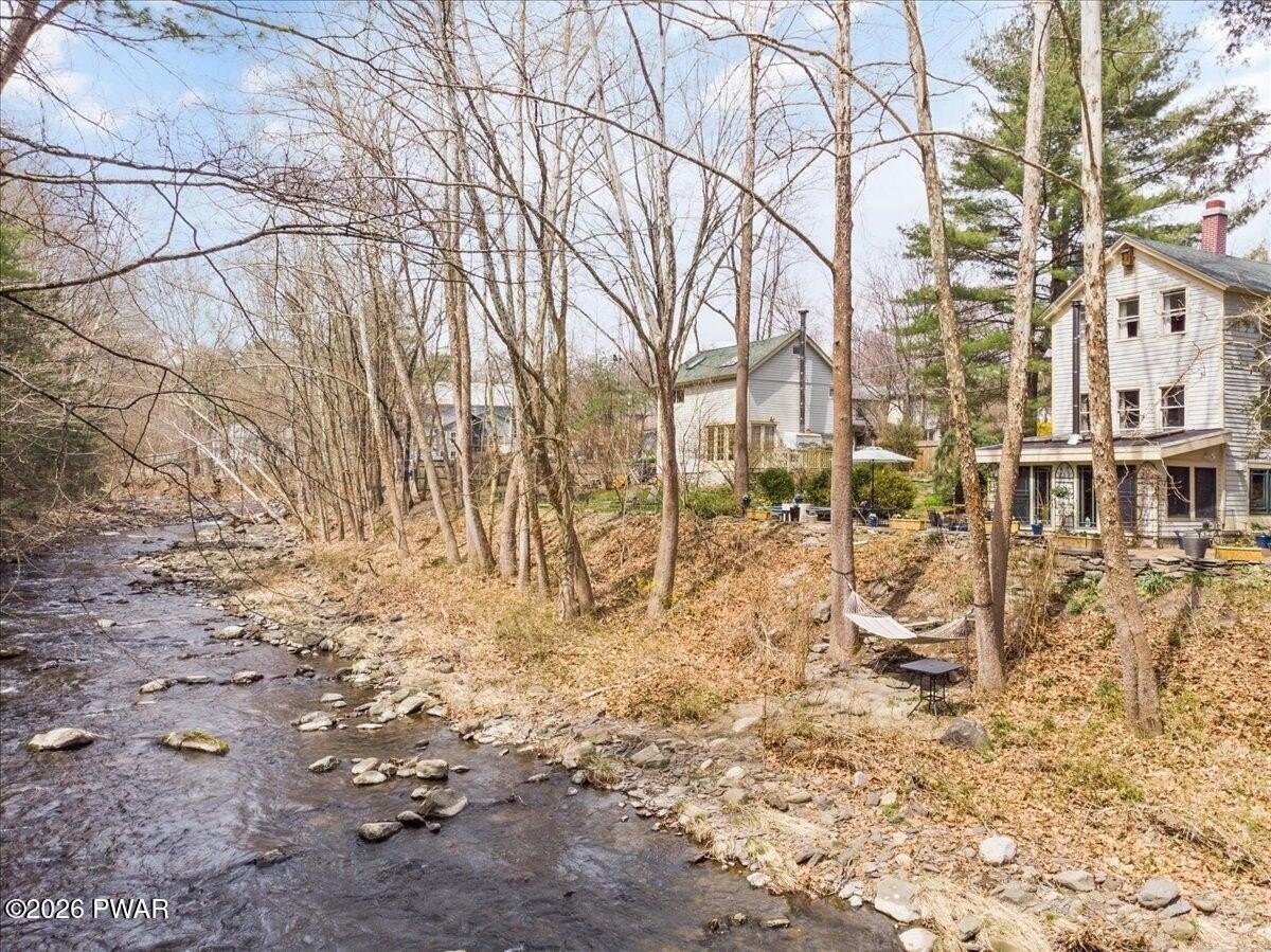 144 Sawkill Ave - Photo 3 of 38