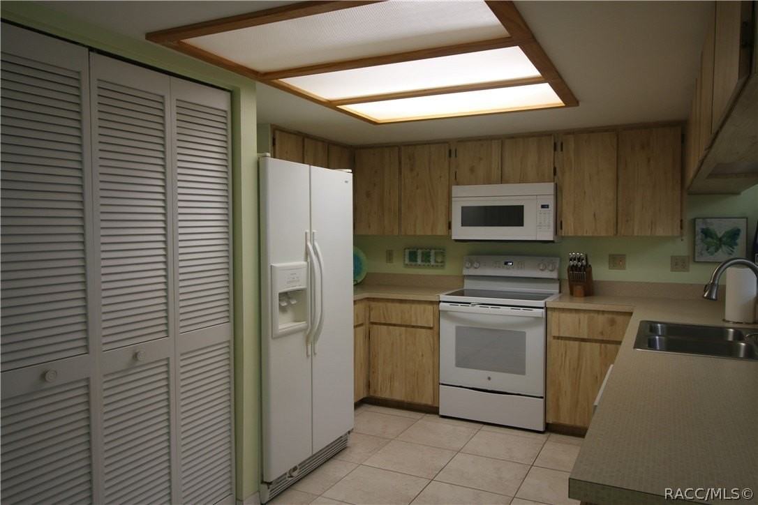 908 Pritchard Island Rd - Photo 5 of 25