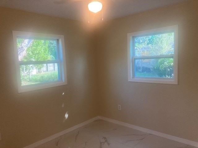 248 27th Ave Sw - Photo 3 of 6