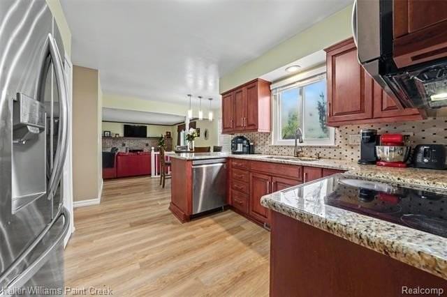 709 Denham Ln - Photo 7 of 27