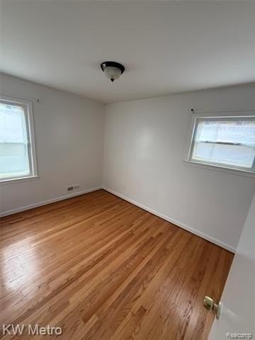 386 Amherst St - Photo 6 of 12