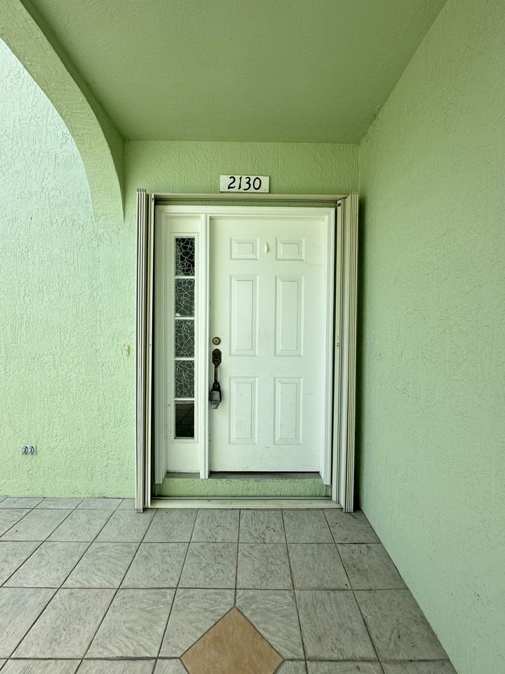 2130 Se Wild Meadow Cir - Photo 3 of 28