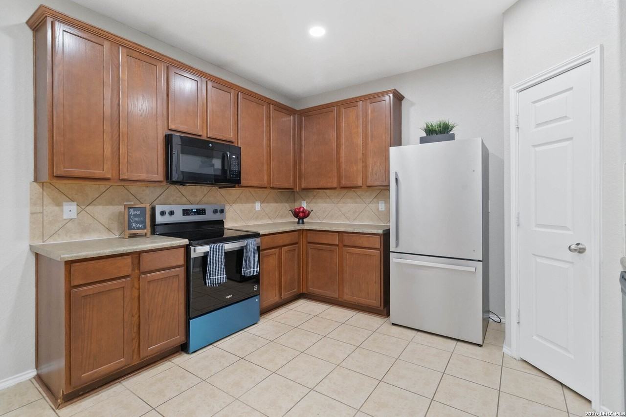 3637 Double Diamond - Photo 6 of 23