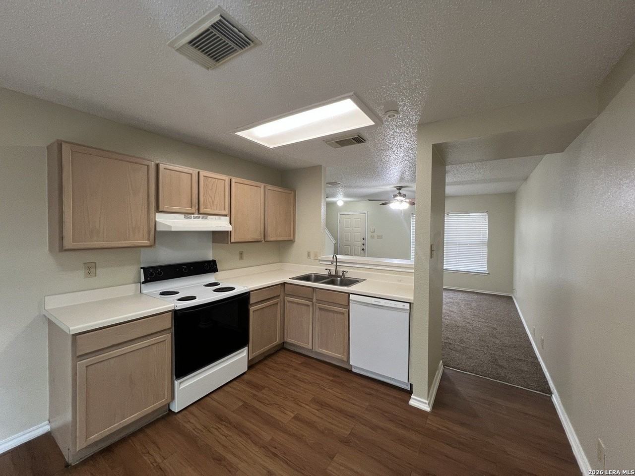 4922 Hilltop Field Dr - Photo 6 of 15