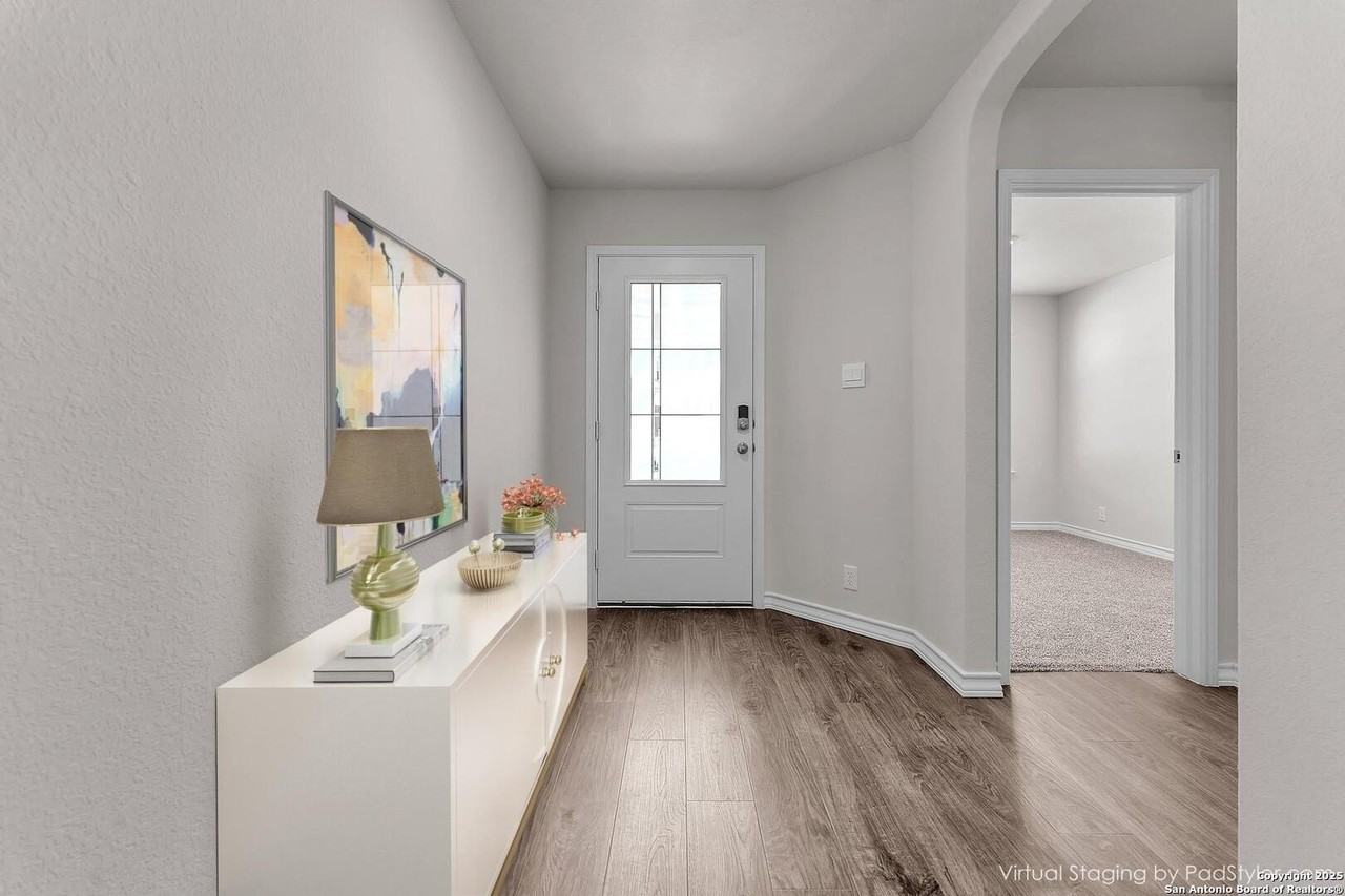 1719 Lavender Crk - Photo 3 of 39