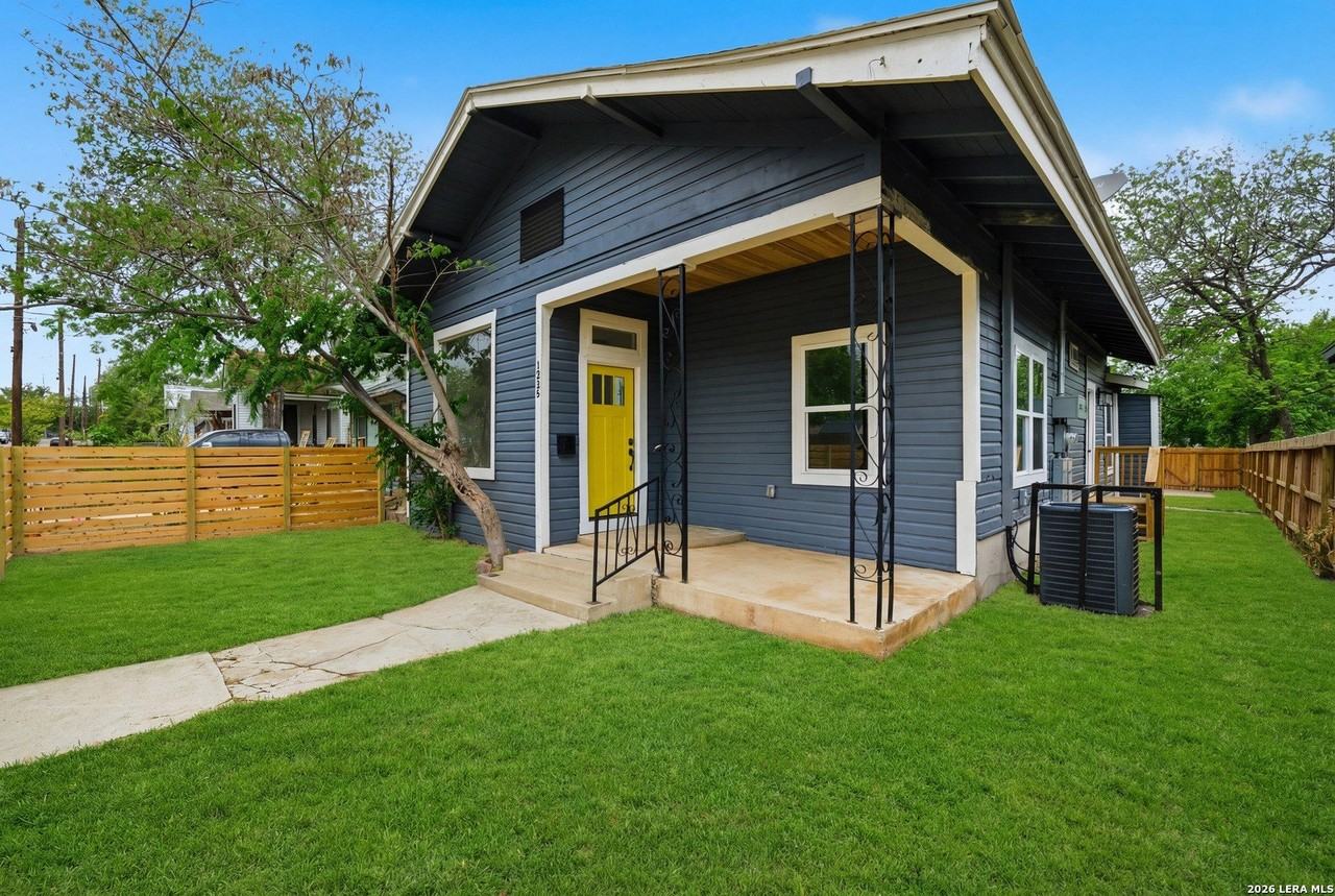 1225 Burnet St Unit 101 - Photo 3 of 16